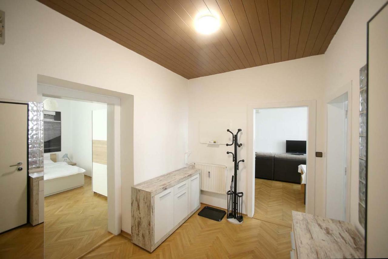 Skyscraper Apartment Tour As Ljubljana Extérieur photo