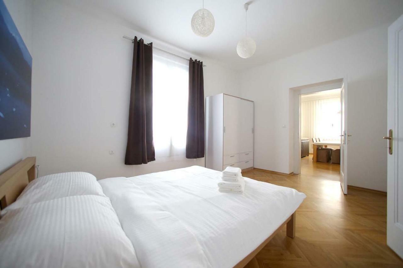 Skyscraper Apartment Tour As Ljubljana Extérieur photo