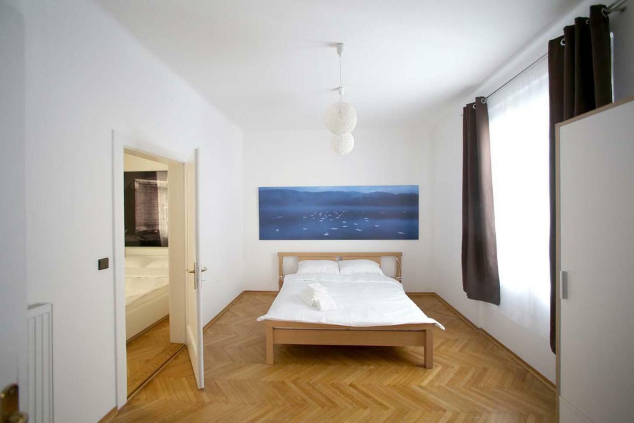 Skyscraper Apartment Tour As Ljubljana Extérieur photo