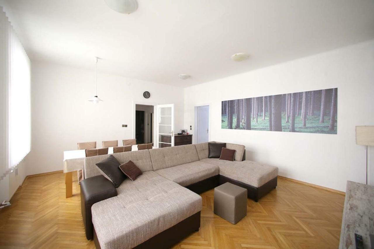 Skyscraper Apartment Tour As Ljubljana Extérieur photo
